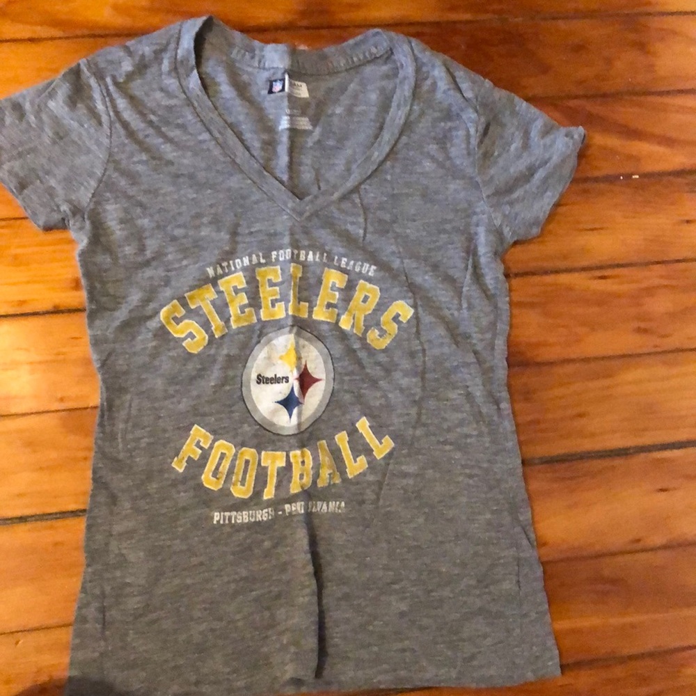 Grey Pittsburgh Steelers t shirt